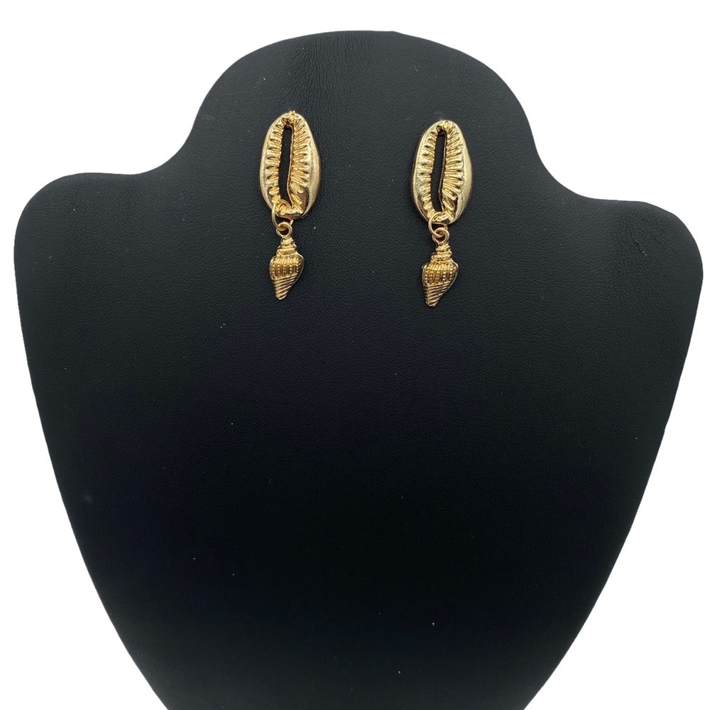 Summer Beach Sea Shell Golden Earrings